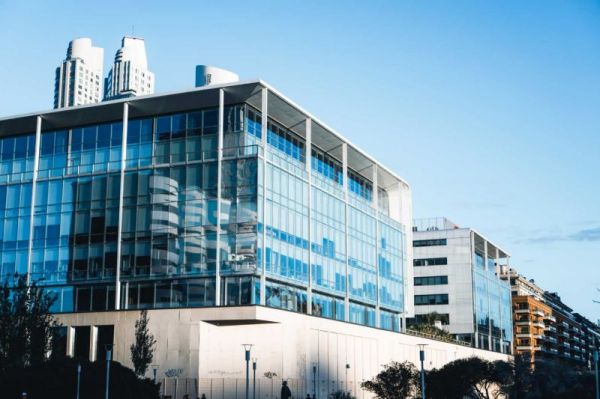 建筑設(shè)備監(jiān)控系統(tǒng)，安全性，工作效率，施工過程，設(shè)備維護(hù)